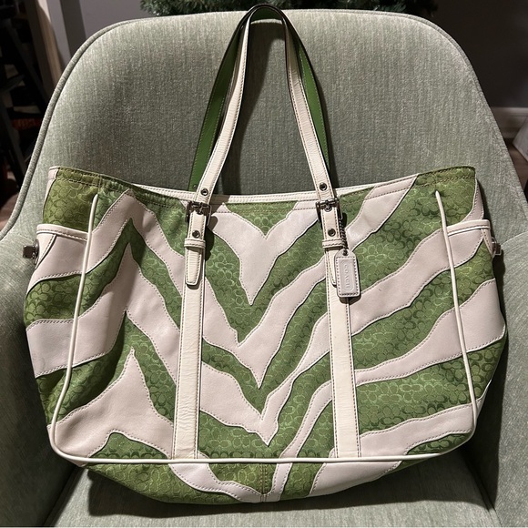 Coach Green & White Zebra Stripe Design Tote Bag Vintage Coach Bag Coach Handbag - Picture 9 of 10